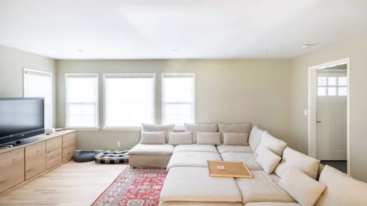 Photo of Livingroom in Kenwood