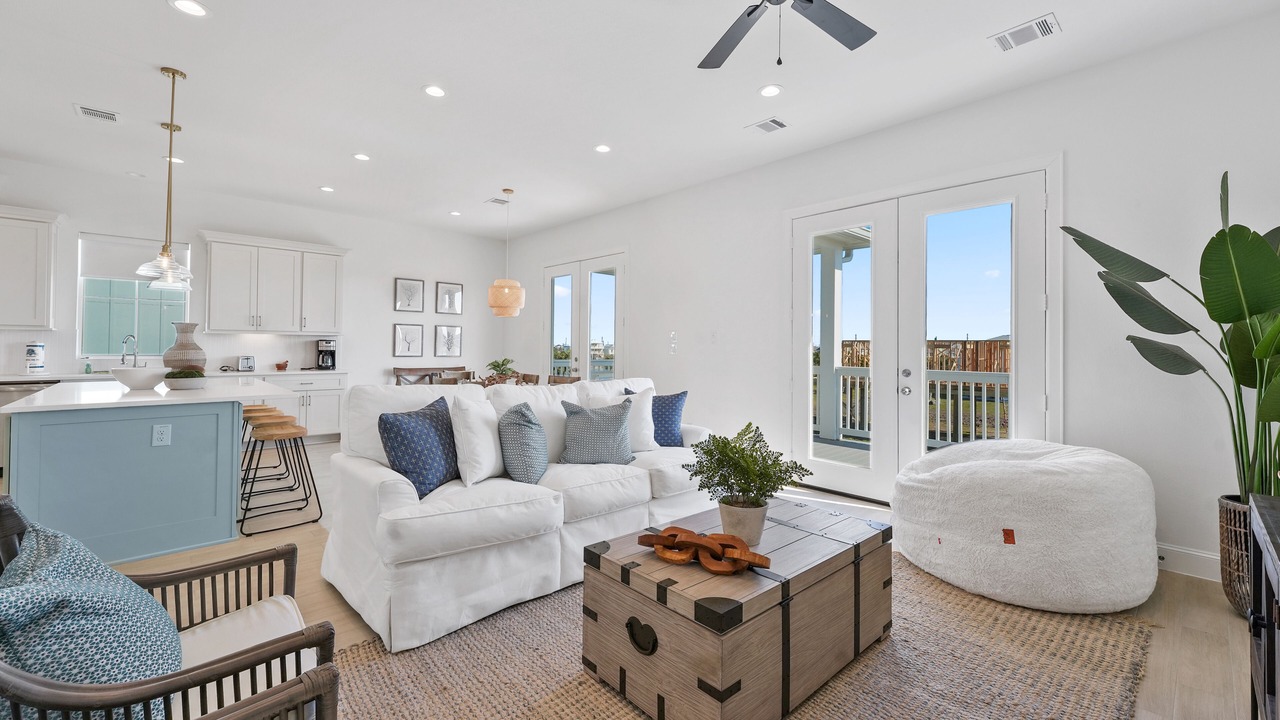 Photo of Livingroom in Terramar Beach
