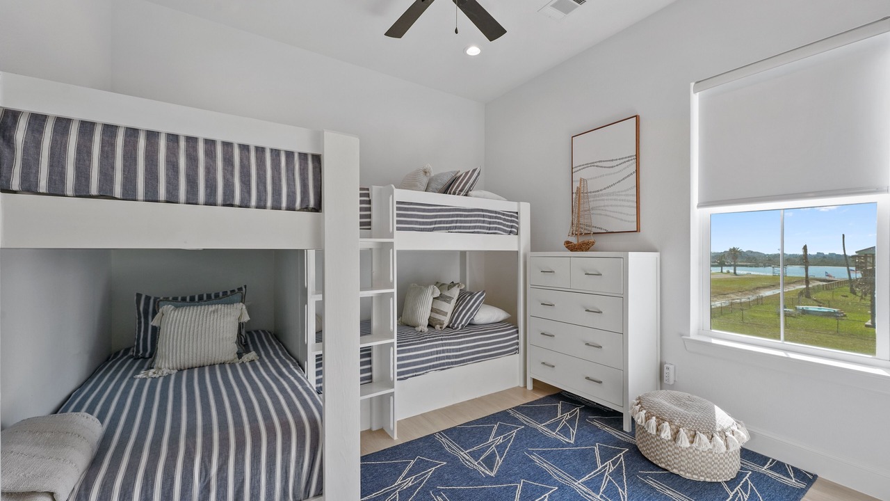 Photo of Bedroom in Terramar Beach