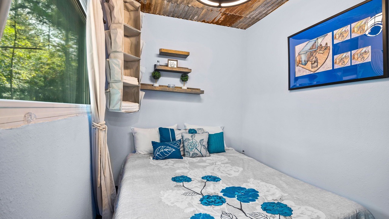 Photo of Bedroom in Navasota