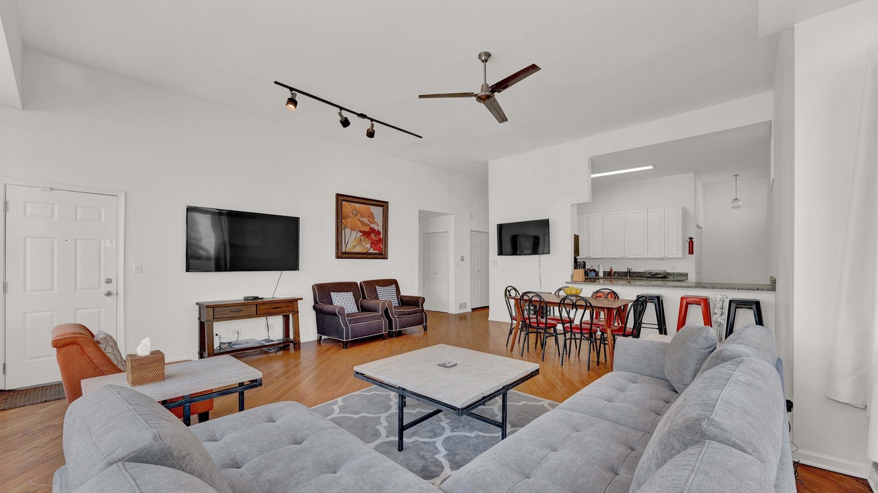 Photo of Bedroom in Roscoe Village