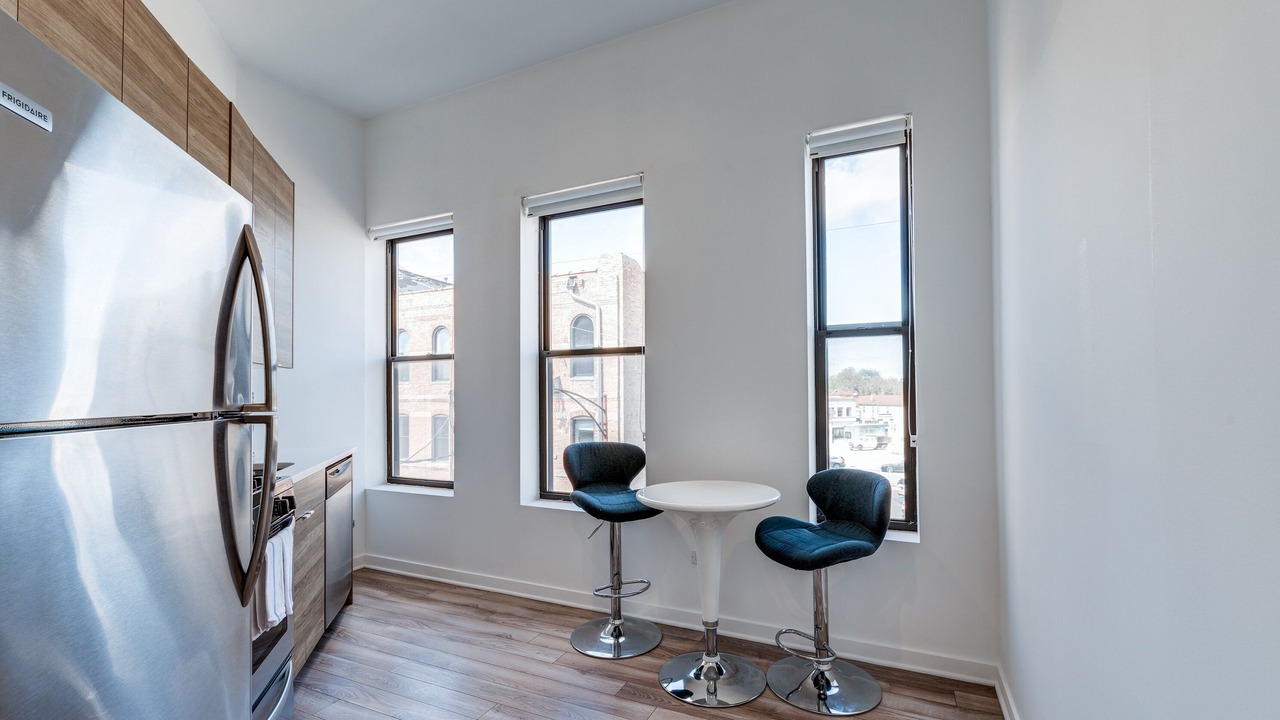 Photo of Others in River West