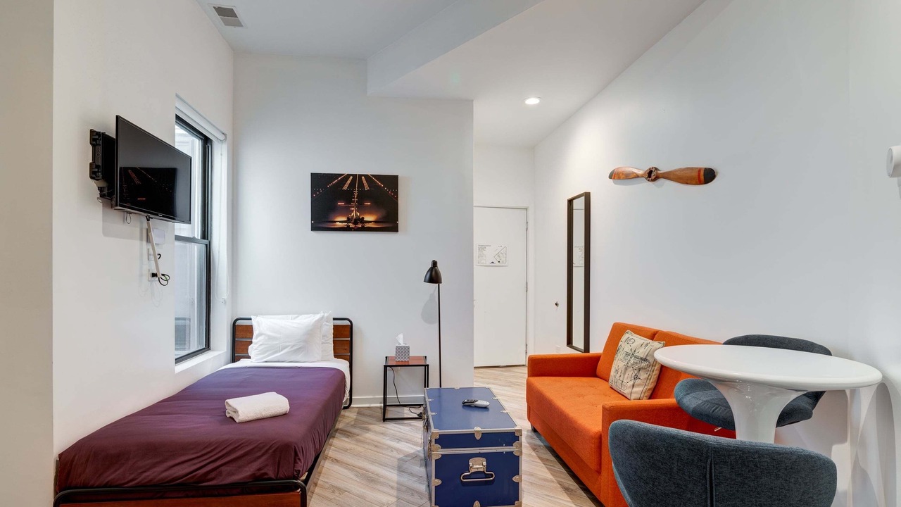 Photo of Bedroom in River West