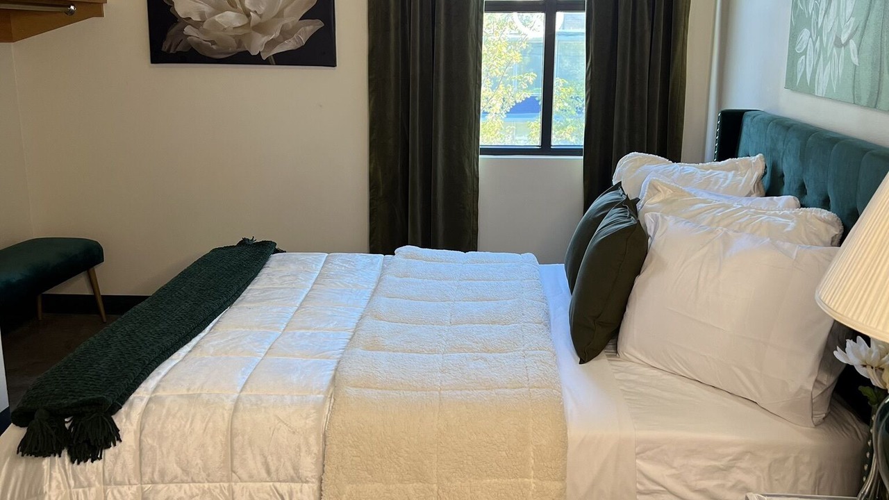 Photo of Bedroom in Midtown