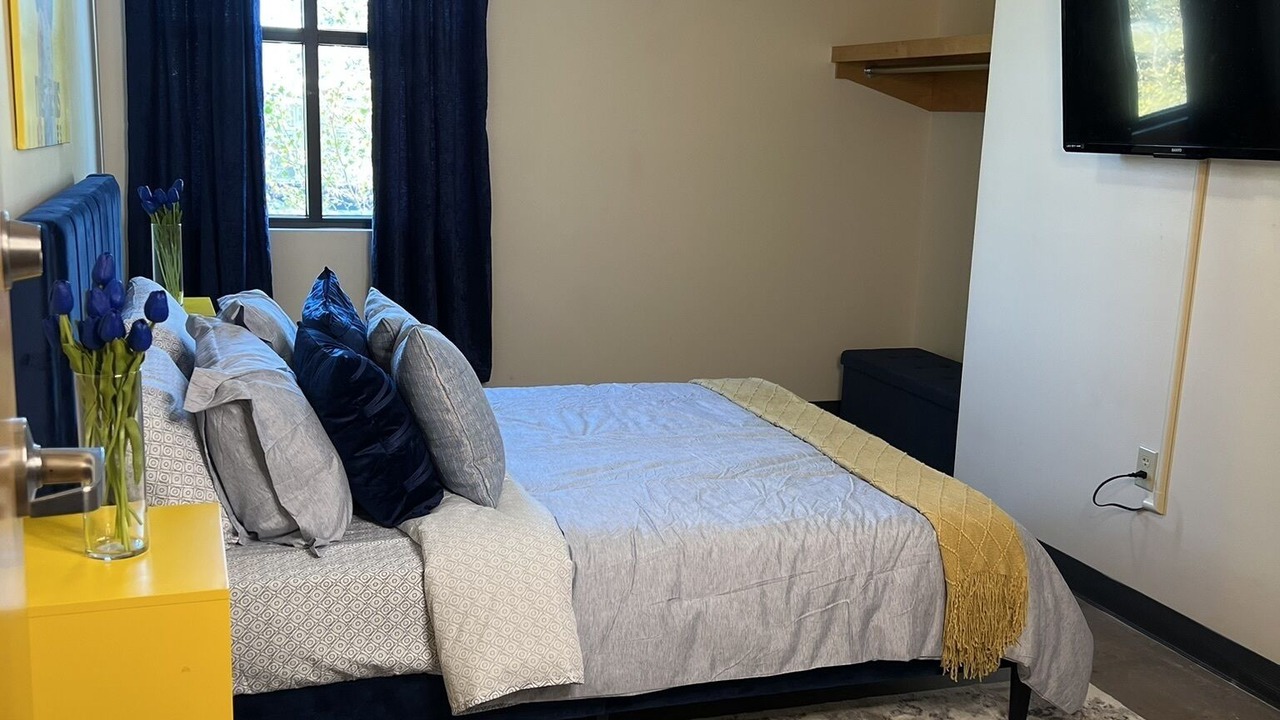 Photo of Bedroom in Midtown