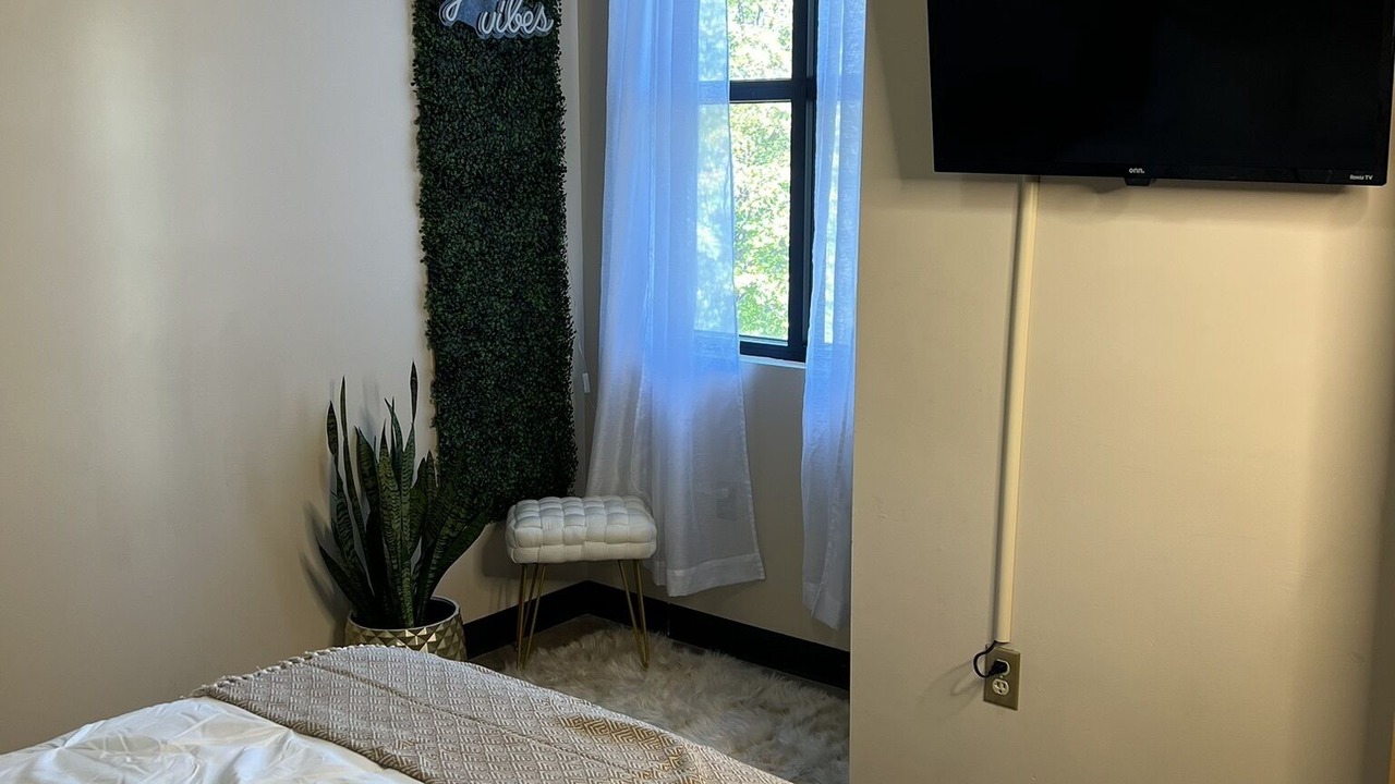 Photo of Bedroom in Midtown