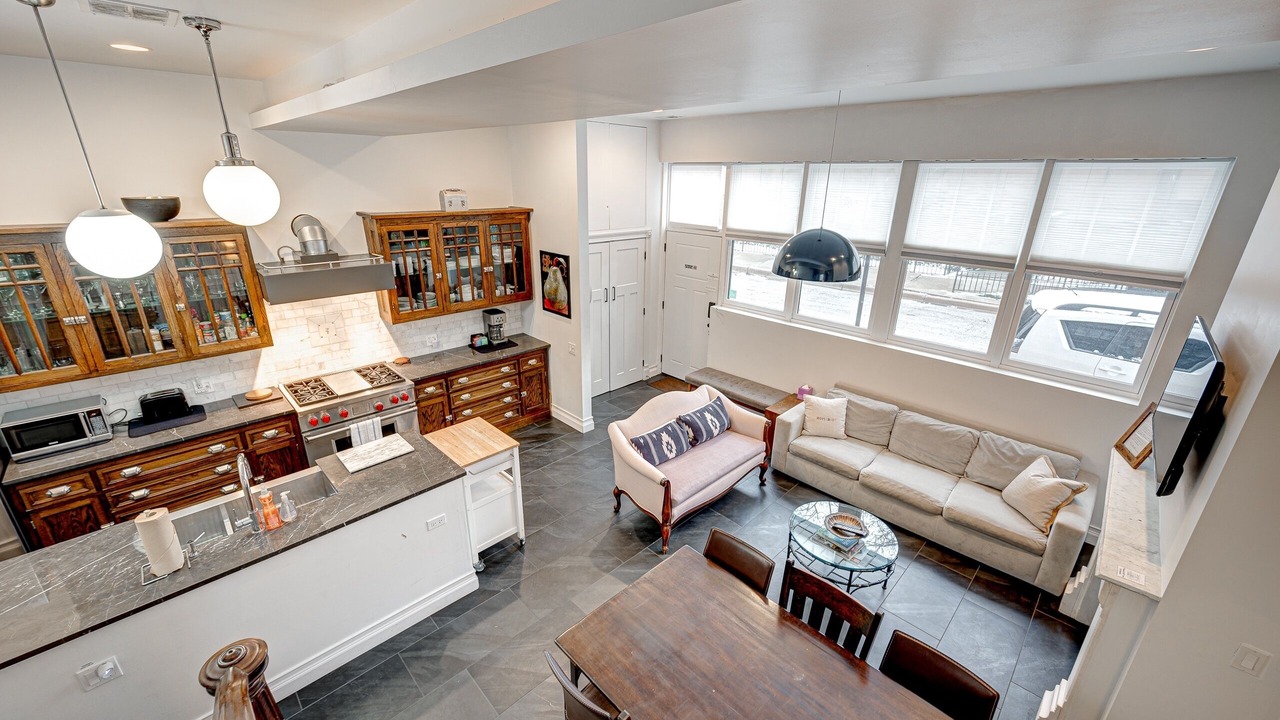 Photo of Bedroom in Old Town Triangle