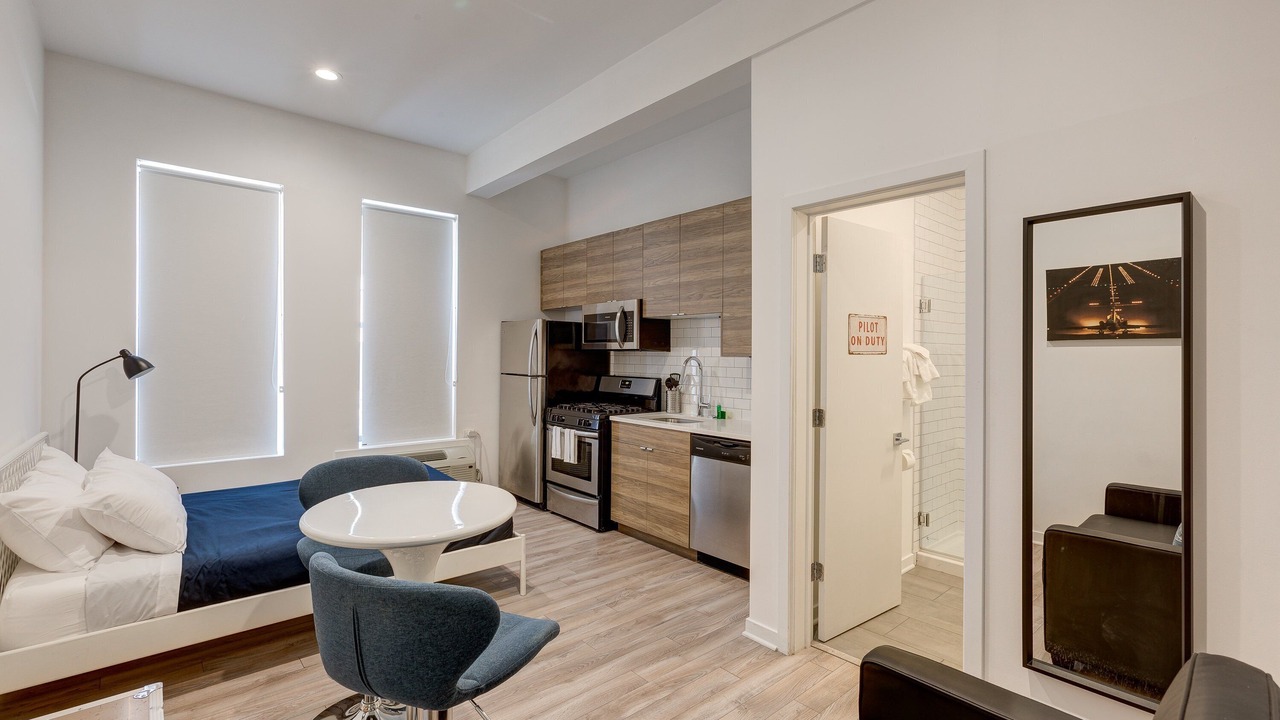 Photo of Bedroom in River West