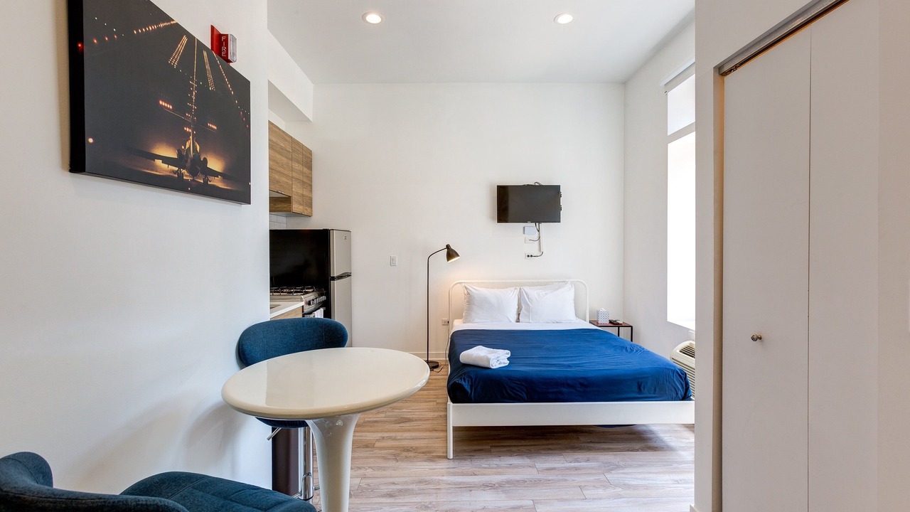 Photo of Others in River West