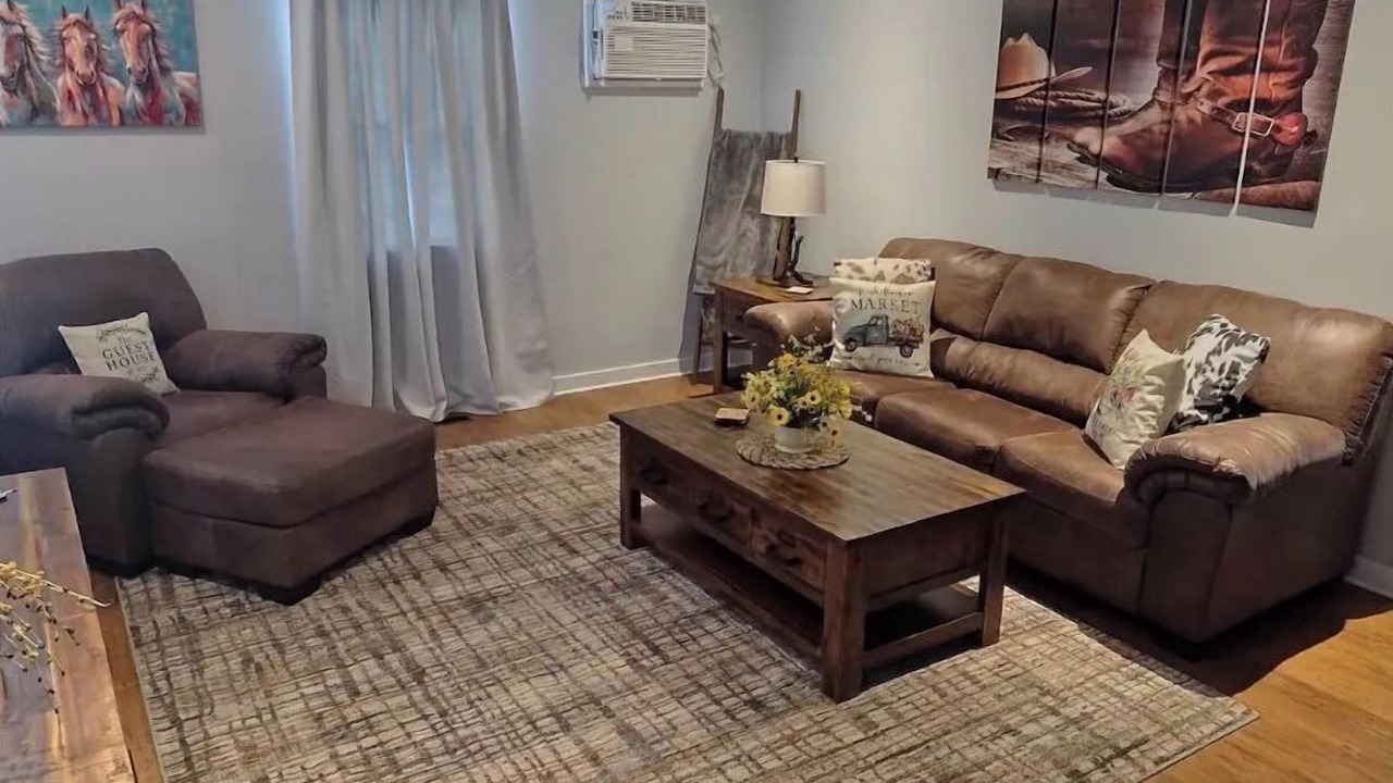 Photo of Livingroom in Stapleton