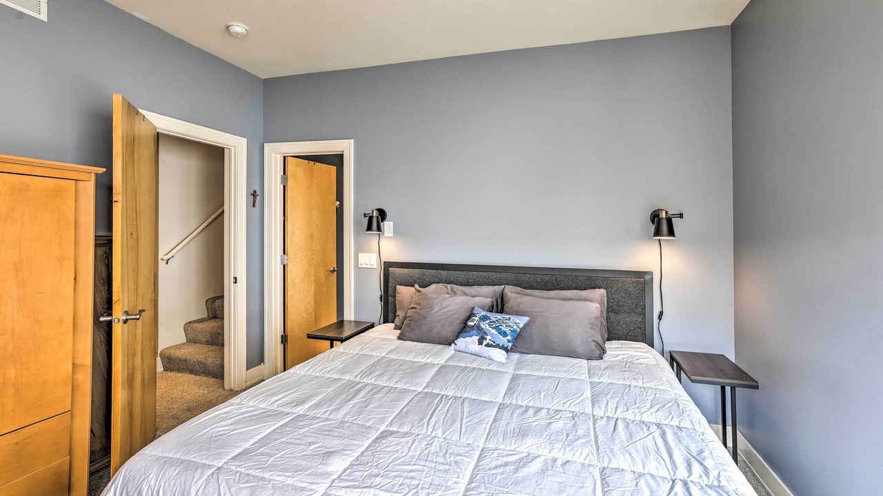 Photo of Bedroom in Southeast Omaha