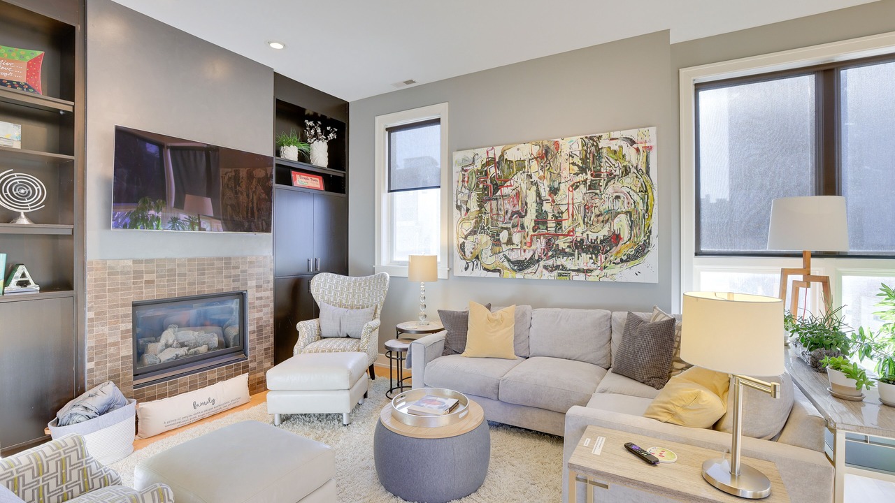 Photo of Livingroom in Southeast Omaha