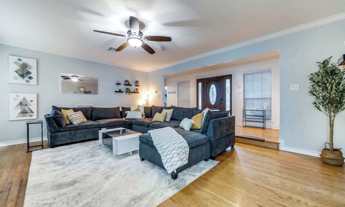 Photo of Livingroom in North San Antonio - SAT