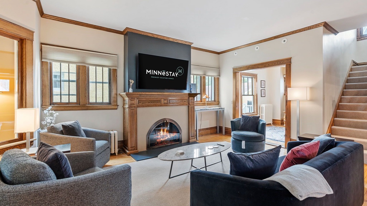 Photo of Livingroom in Linden Hills