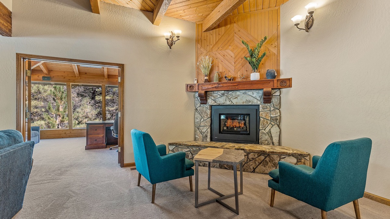 Photo of Livingroom in Flagstaff
