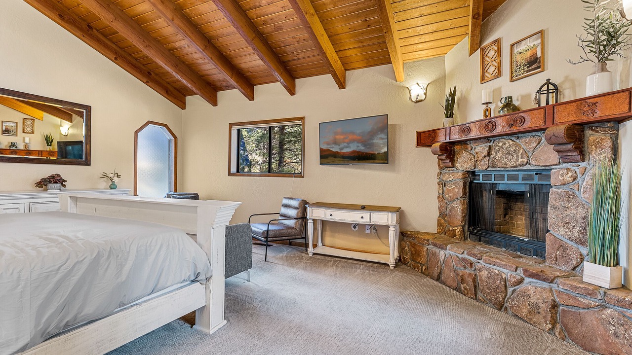 Photo of Livingroom in Flagstaff