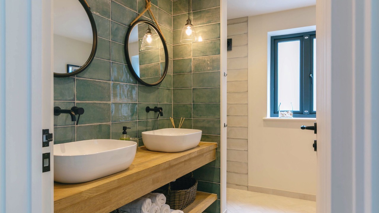 Photo of Bathroom in Oxwich