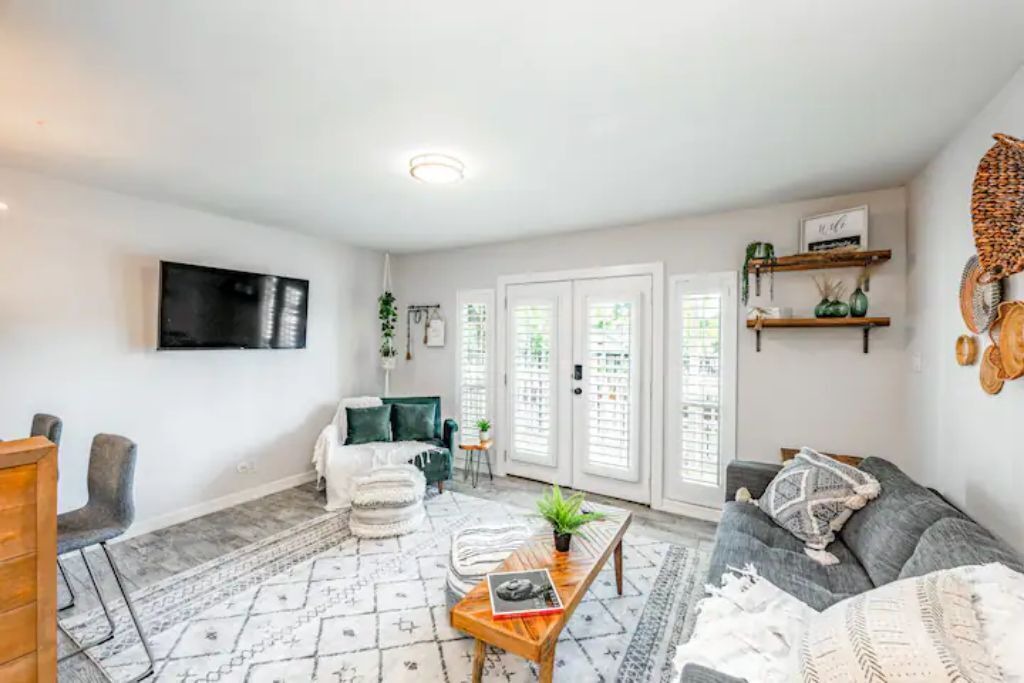 Photo of Livingroom in Clarksville