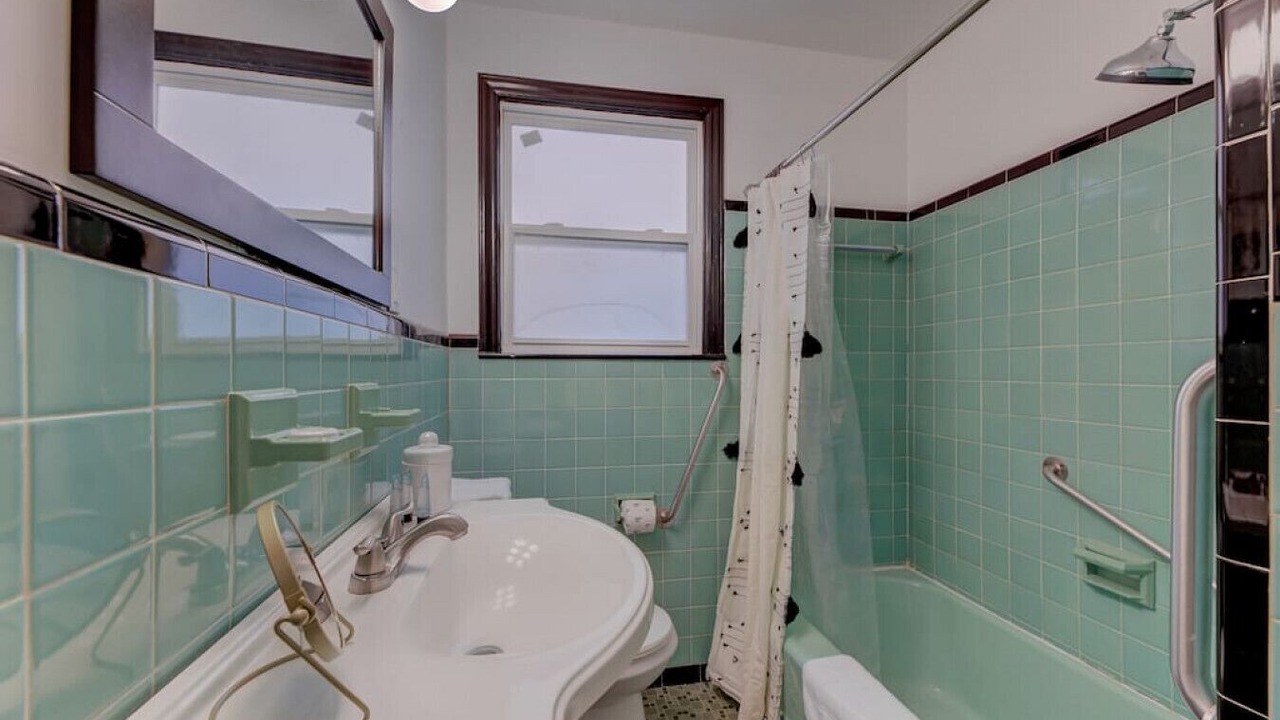 Photo of Bathroom in Earlewood