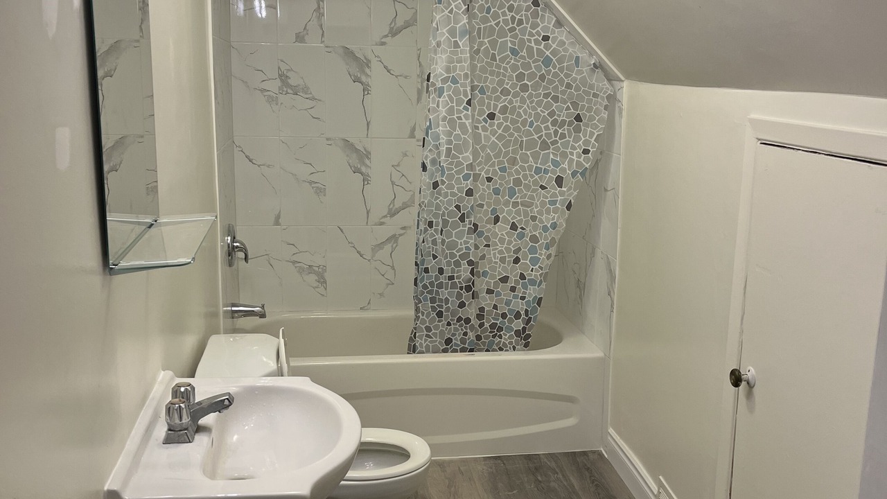 Photo of Bathroom in Newtonbrook