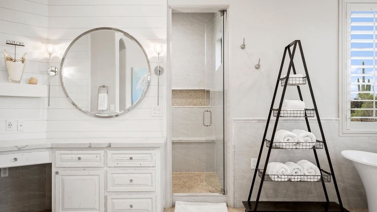 Photo of Bathroom in Pinnacle Peak Paradise