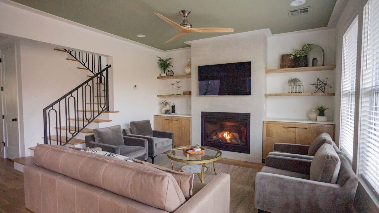 Photo of Livingroom in Broken Arrow
