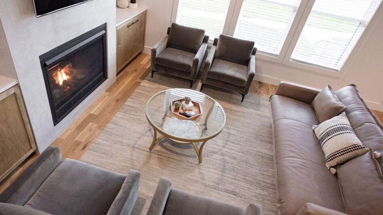 Photo of Livingroom in Broken Arrow
