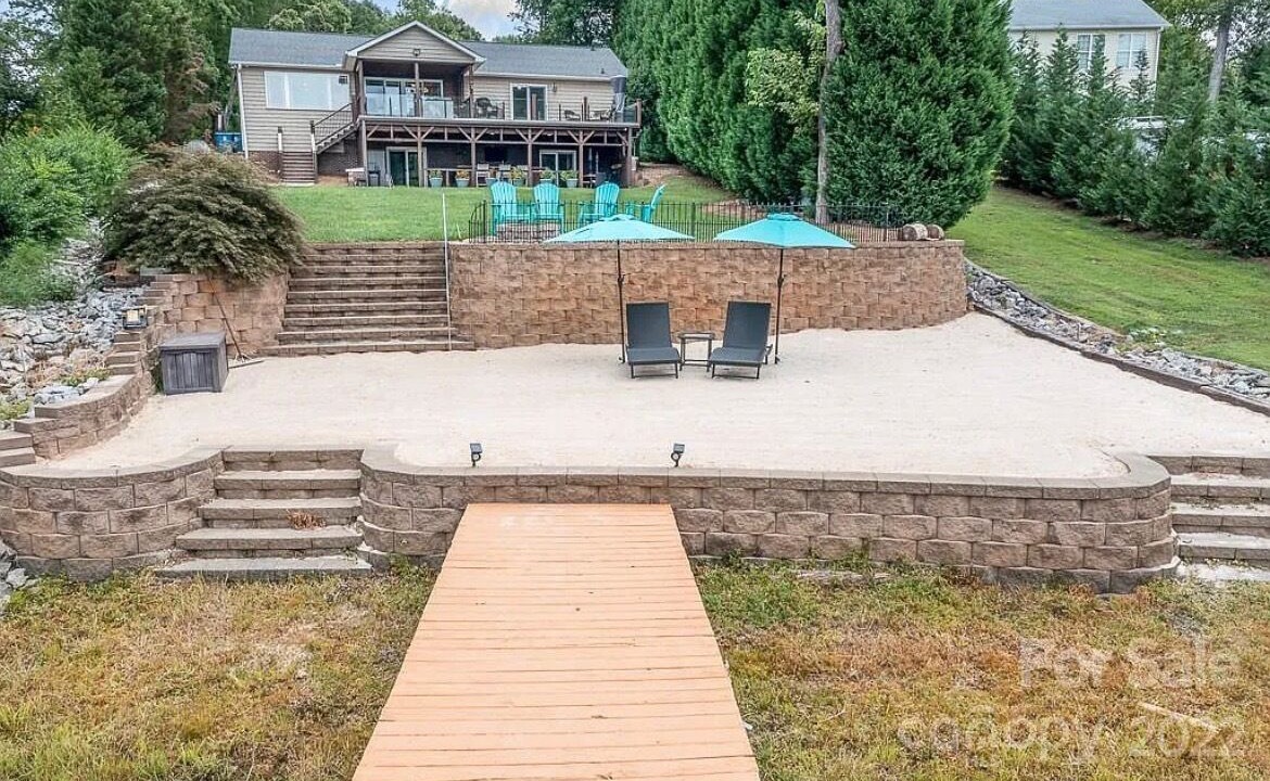 Photo of Patio Balcony in Lake Norman of Catawba
