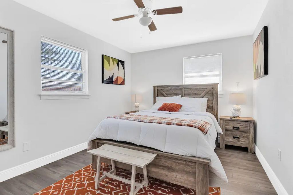 Photo of Bedroom in Englewood Park