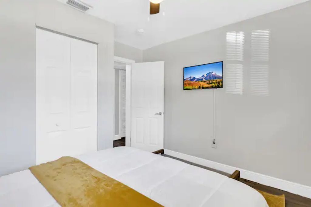 Photo of Bedroom in Englewood Park