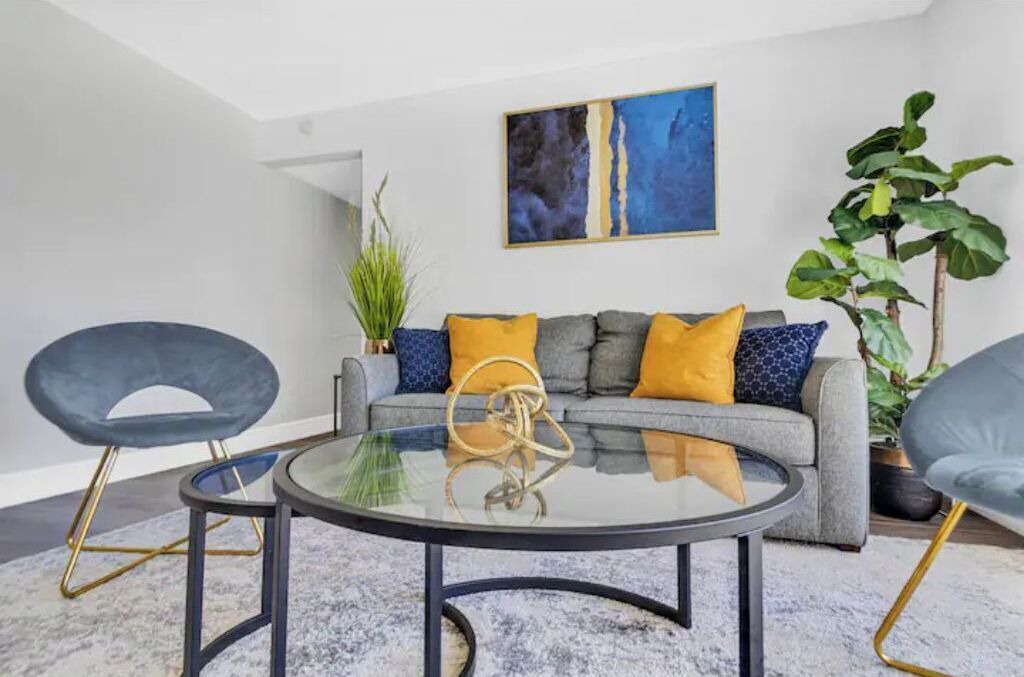 Photo of Livingroom in Englewood Park