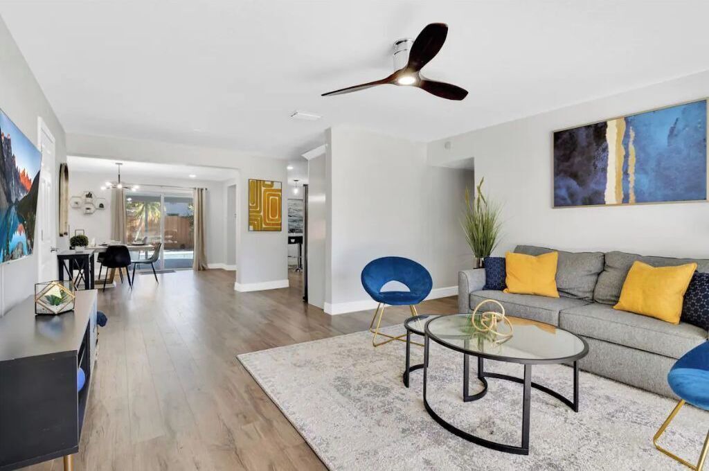 Photo of Livingroom in Englewood Park