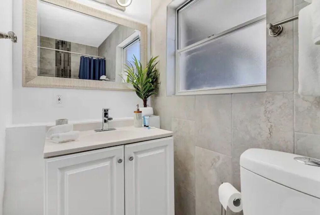 Photo of Bathroom in Englewood Park