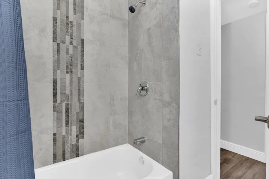 Photo of Bathroom in Englewood Park