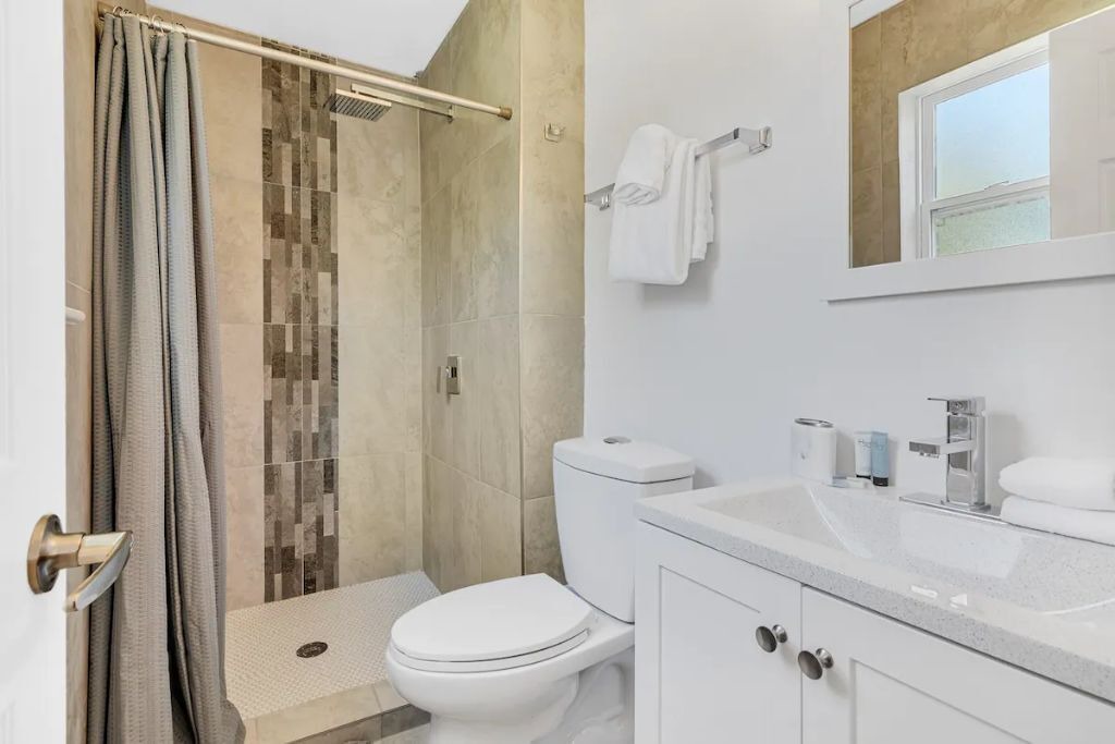 Photo of Bathroom in Englewood Park