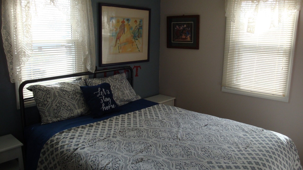 Photo of Bedroom in Sunrise Beach