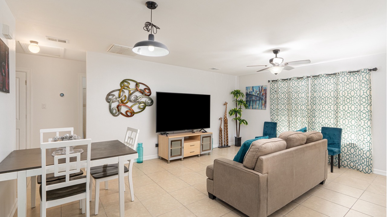 Photo of Livingroom in Pharr