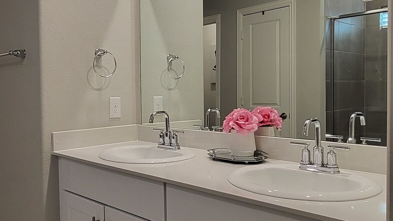 Photo of Bathroom in Royse City