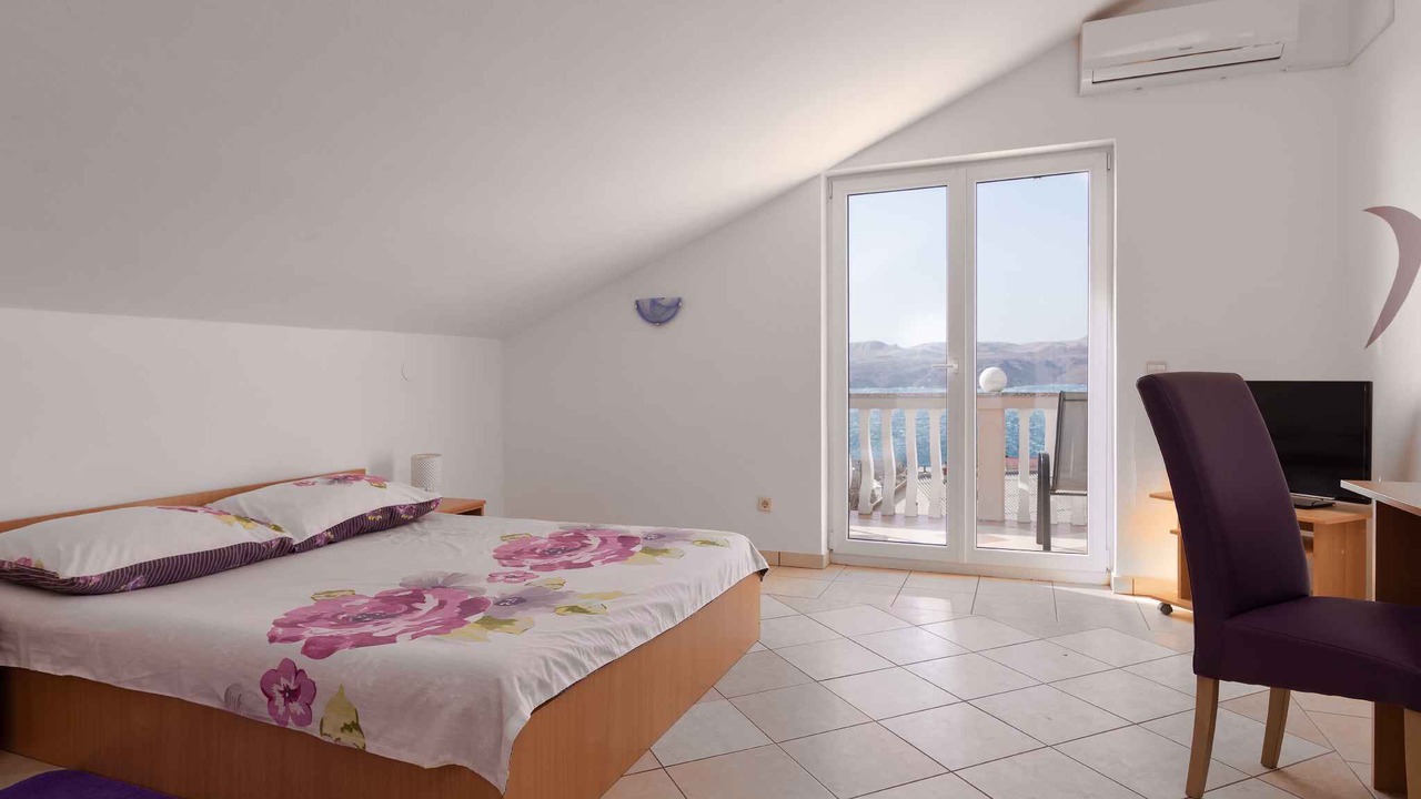 Photo of Bedroom in Karlobag