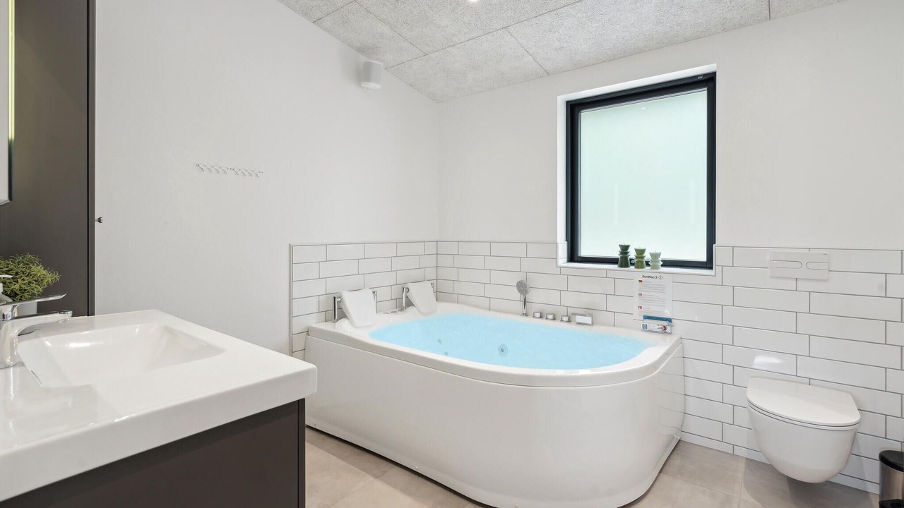 Photo of Bathroom in Skaven Strand