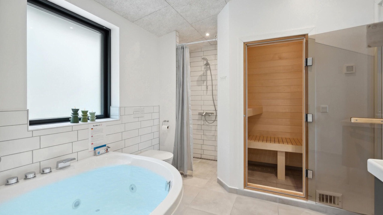 Photo of Bathroom in Skaven Strand