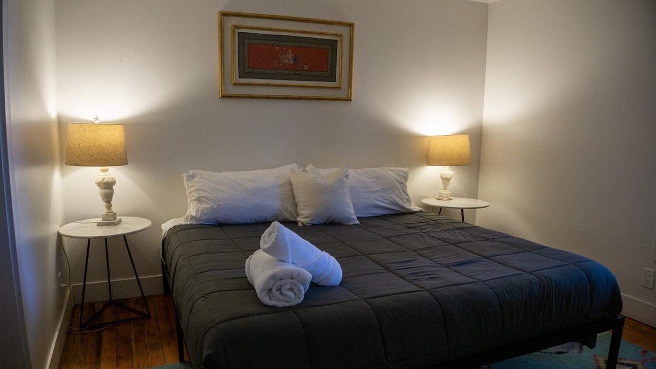 Photo of Bedroom in Twin Peaks
