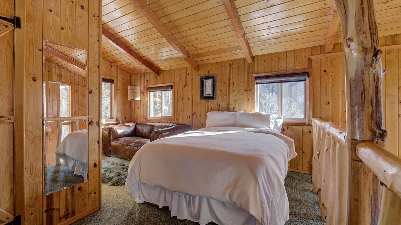 Photo of Bedroom in Taos Ski Valley