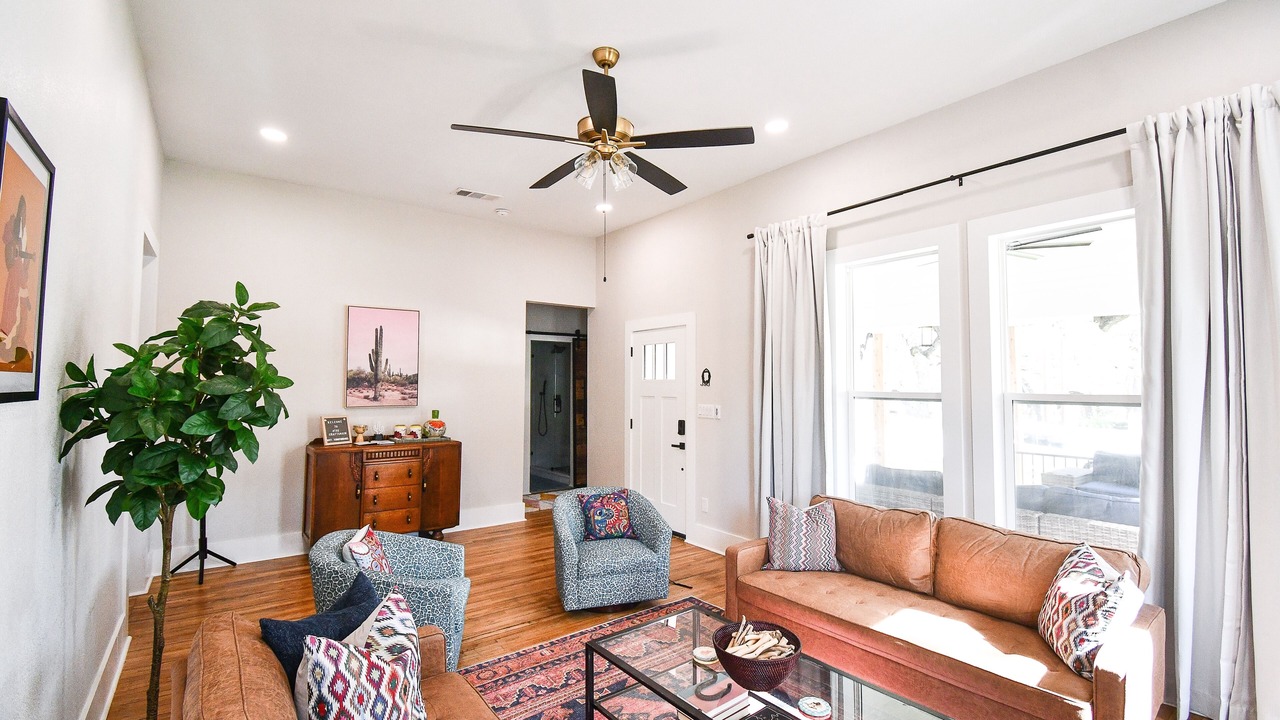 Photo of Livingroom in Lockhart