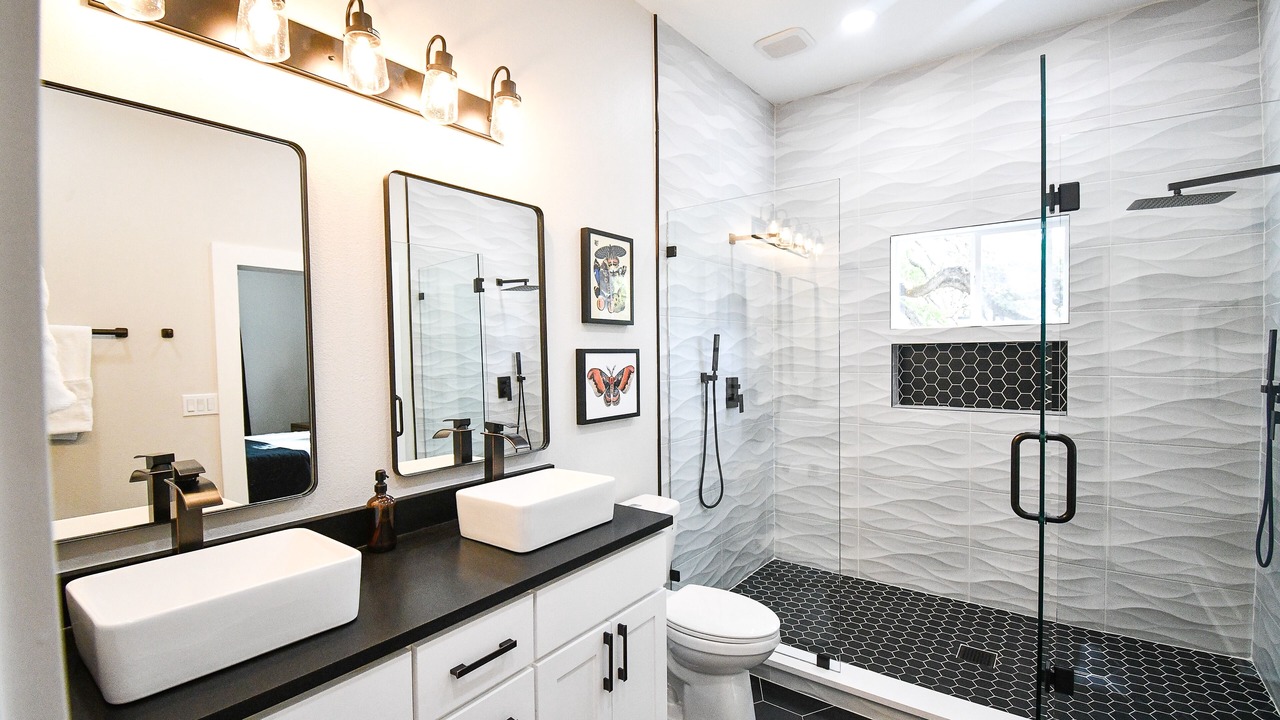Photo of Bathroom in Lockhart