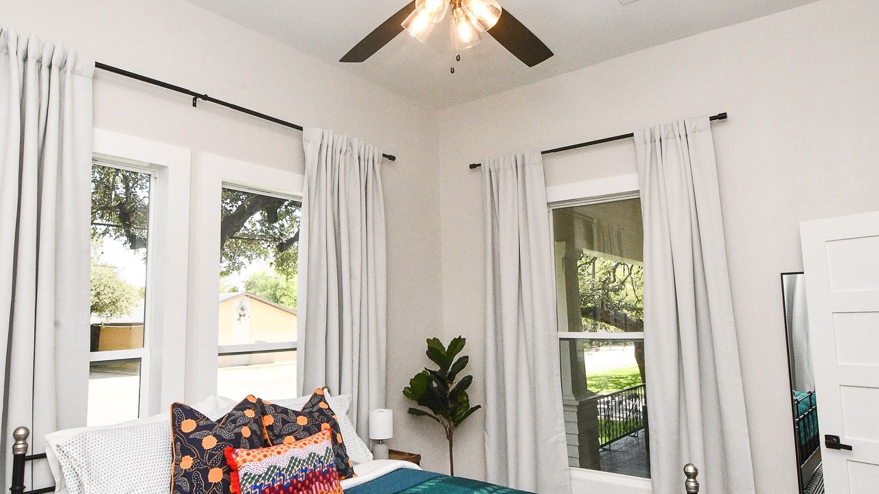 Photo of Bedroom in Lockhart