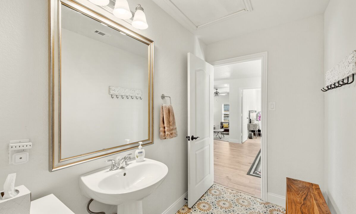 Photo of Bathroom in Pottsboro