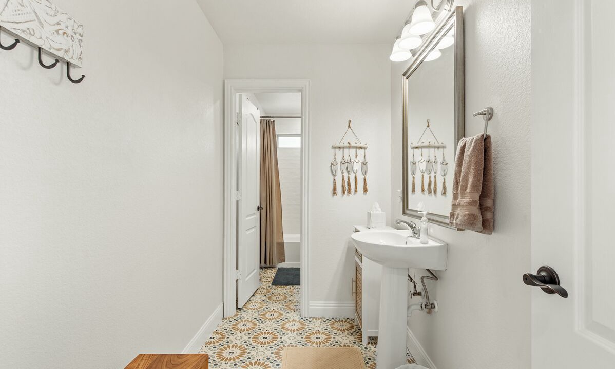 Photo of Bathroom in Pottsboro