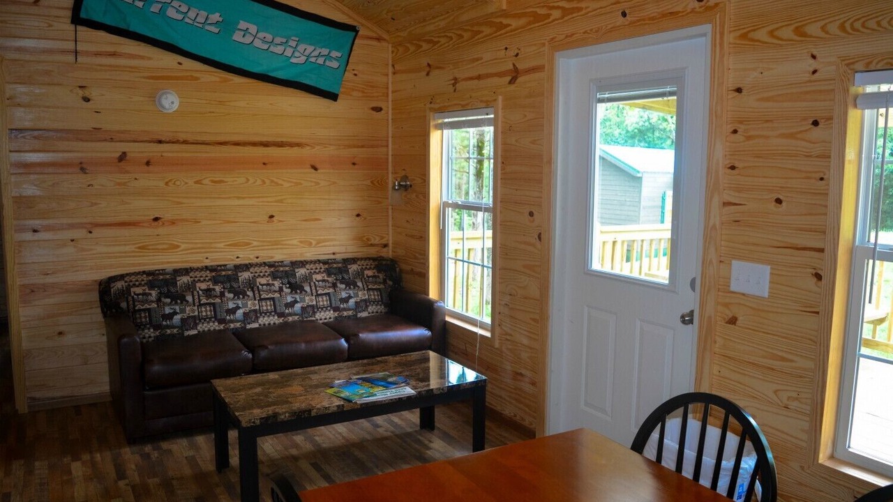 Photo of Bedroom in Leasburg