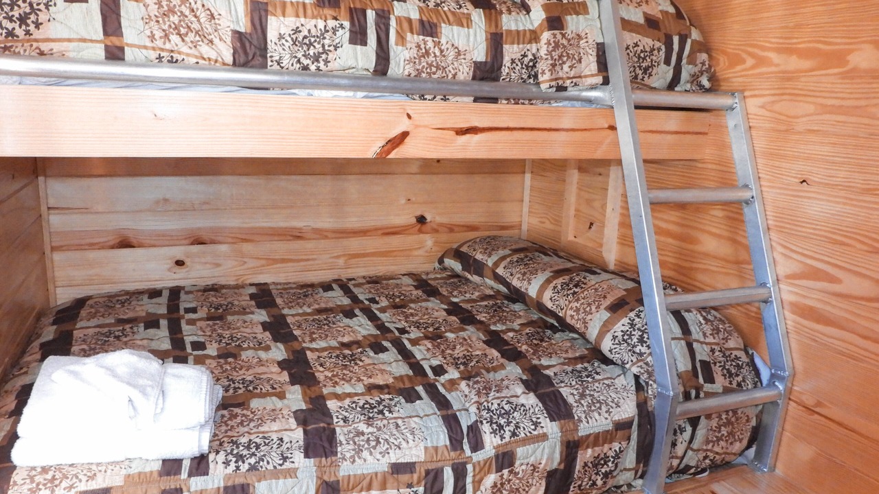 Photo of Bedroom in Leasburg